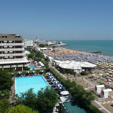 Hotel Imperial Caorle Kültér fotó