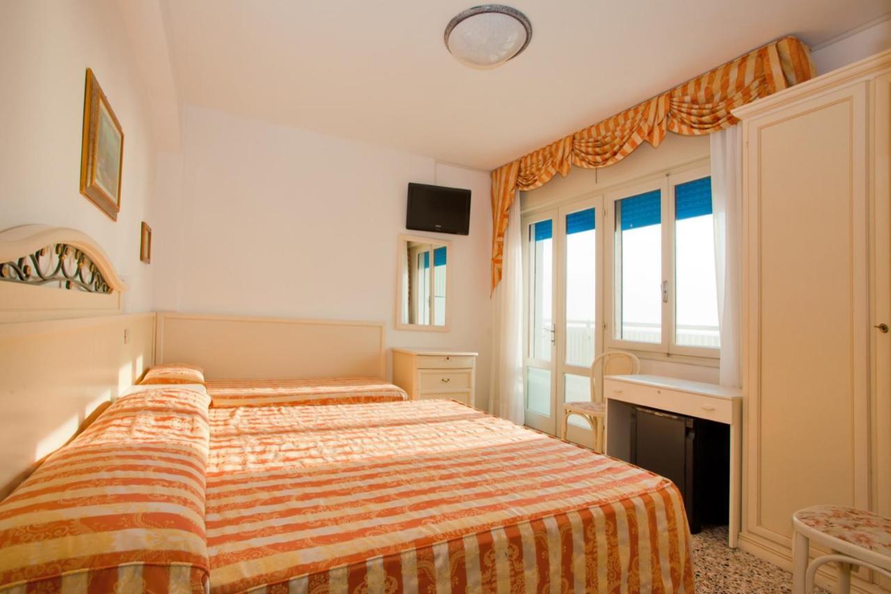 Hotel Imperial Caorle Kültér fotó