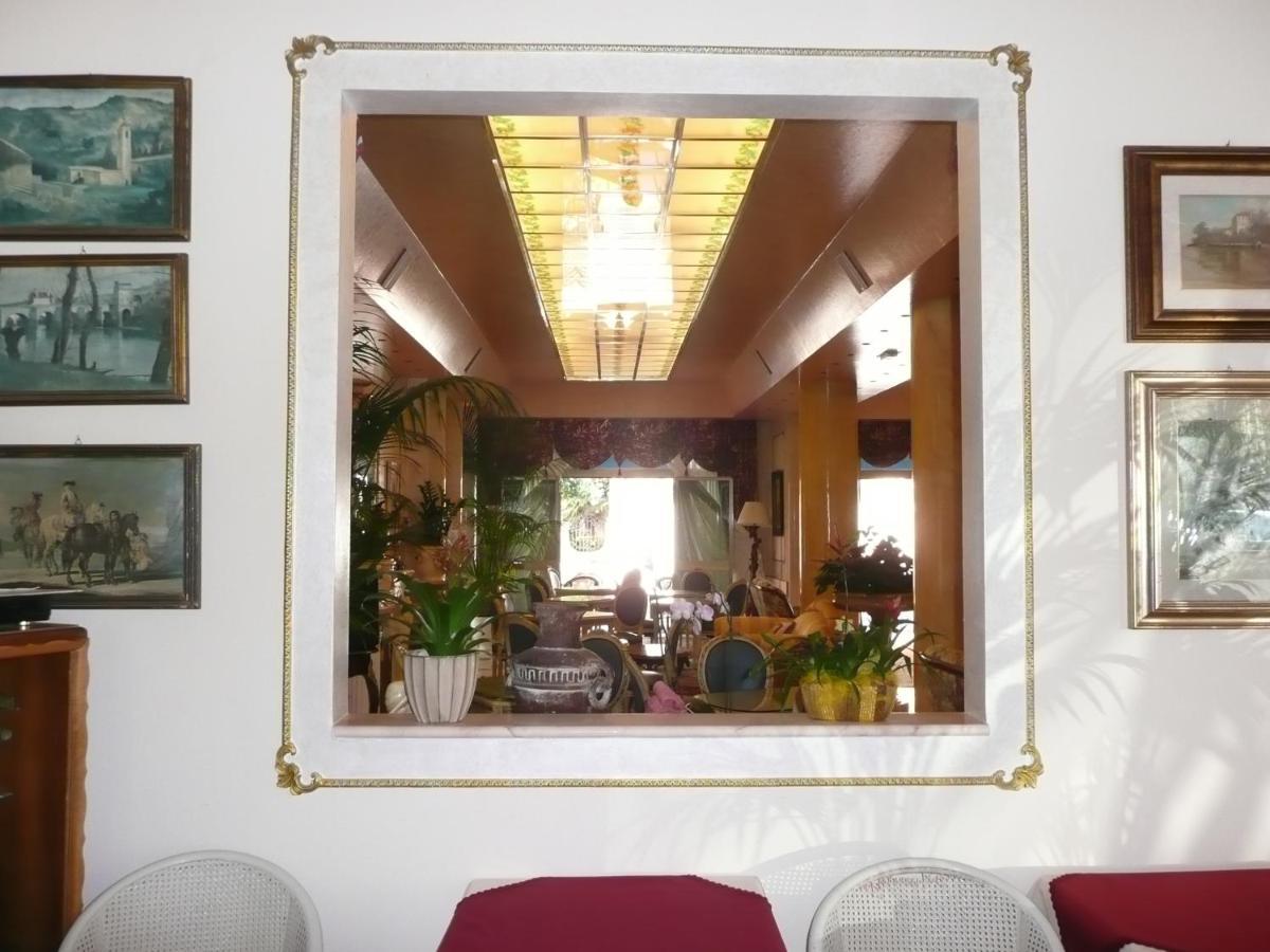 Hotel Imperial Caorle Kültér fotó